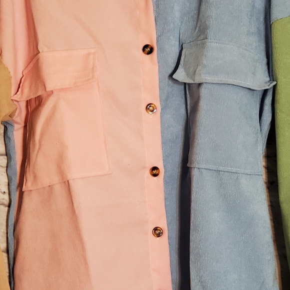 👕SOLD Corduroy Lightweight Oversized Women's Shirt Jacket - Picture 5 of 9